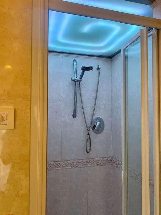 Benvenuti In Casa Peluca! Apartment เมสเตร ภายนอก รูปภาพ