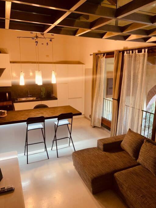 Benvenuti In Casa Peluca! Apartment เมสเตร ภายนอก รูปภาพ
