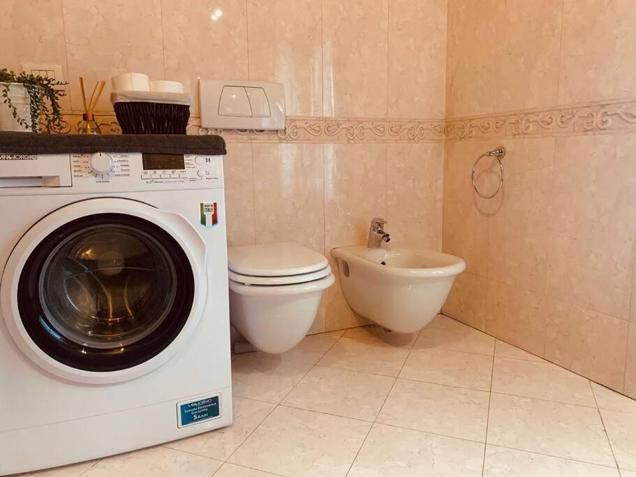 Benvenuti In Casa Peluca! Apartment เมสเตร ภายนอก รูปภาพ