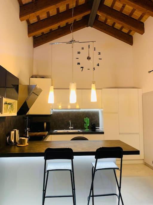 Benvenuti In Casa Peluca! Apartment เมสเตร ภายนอก รูปภาพ