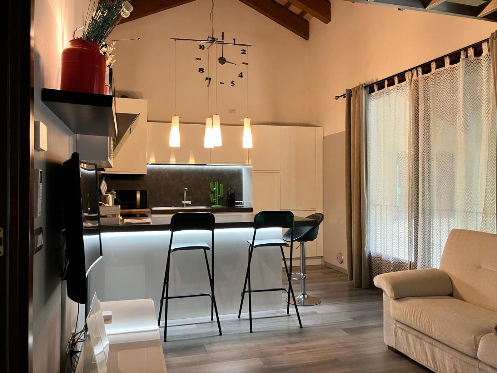 Benvenuti In Casa Peluca! Apartment เมสเตร ภายนอก รูปภาพ